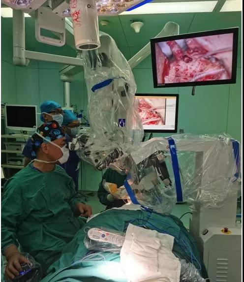 国内第一例机器人辅助人工耳蜗植入手术在上海第九人民医院顺利完成